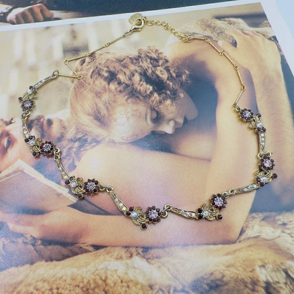 Vintage Yoni Z Vintage Crystal Flower Necklace